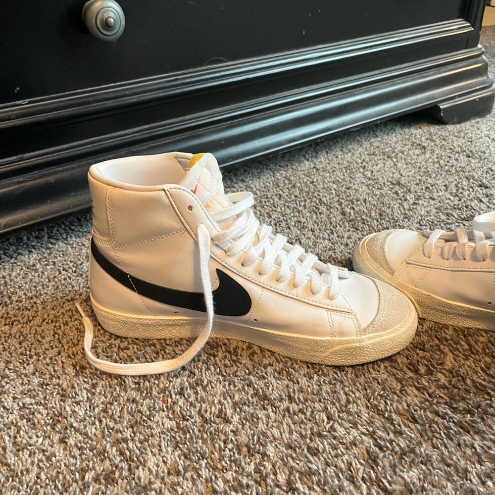 Nike Men's White and Black High-Top Sneakers